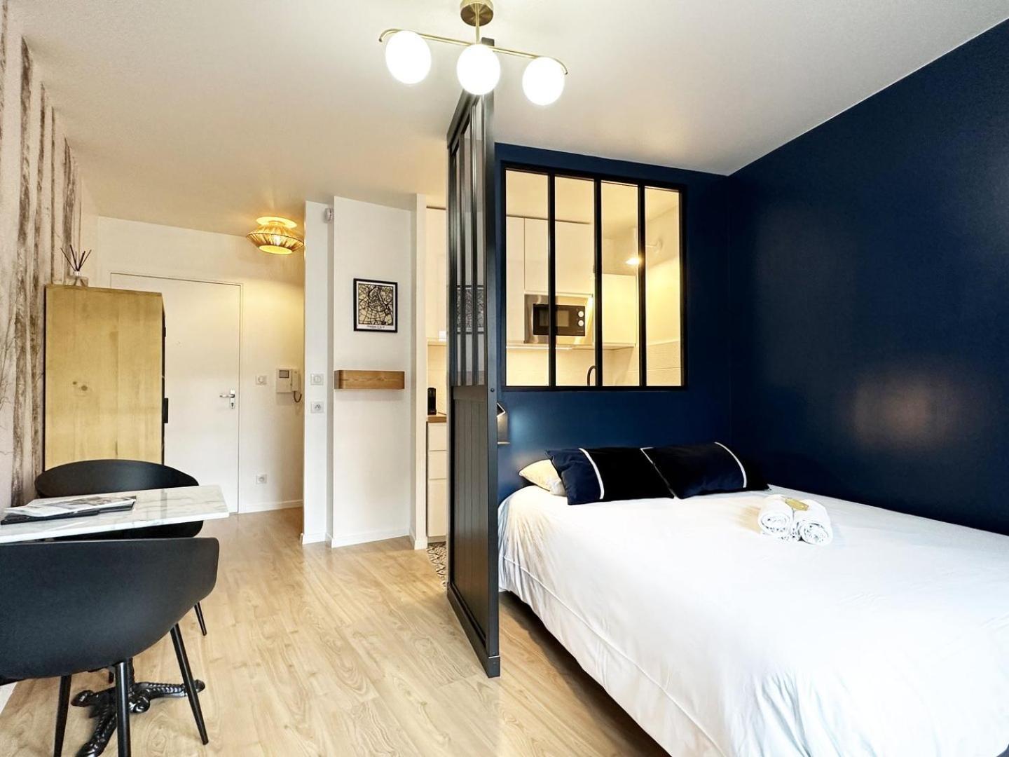 C Le 15 - Studio Cosy Avec Parking Chartres Eksteriør bilde